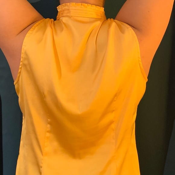 NY & Co. Yellow V-neck sleeveless ruffle top - Picture 2 of 3